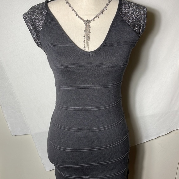 Janna and molly bandage Dress - Picture 2 of 7